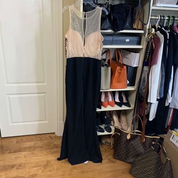 Ball gown - Picture 2 of 3